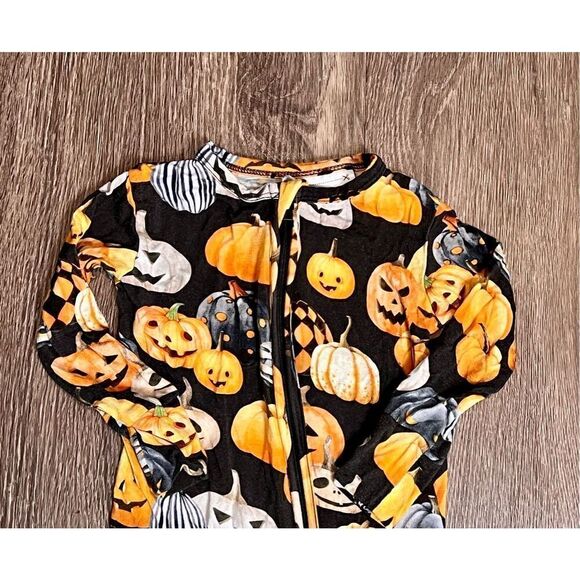 Posh Peanut Bamboo Black Orange Halloween Hitch Pumpkin Footie Sz 12-18 months - Picture 3 of 8